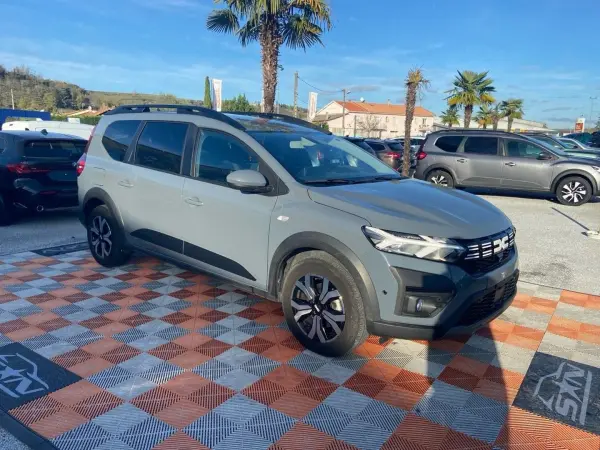 Dacia JOGGER 1.0 TCe 110 BV6 EXPRESSION GPS Caméra JA 16" 7PL - Photo 3