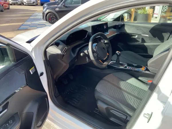 Peugeot 208 100 BV6 ALLURE Radars AV-AR Ecran 10" - Photo 3