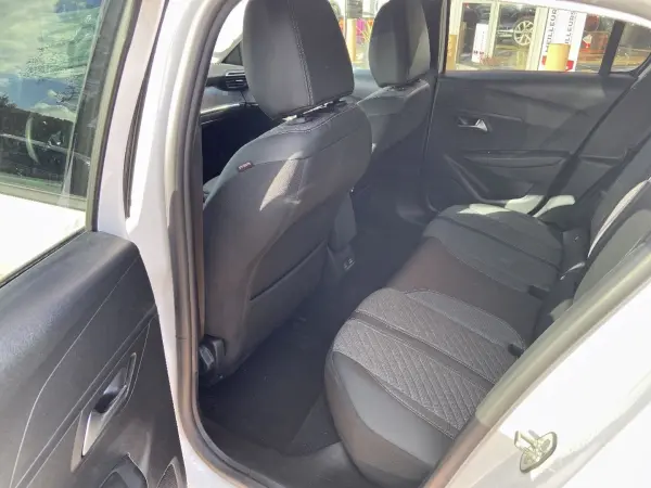 Peugeot 208 100 BV6 ALLURE Radars AV-AR Ecran 10" - Photo 4