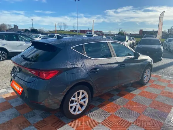 Seat LEON 1.5 TSI 115 DSG7 STYLE 25 ème ANNIVERSAIRE Caméra - Photo 5