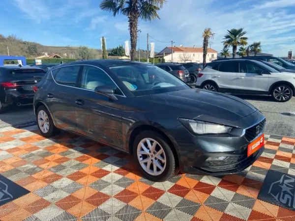 Seat LEON 1.5 TSI 115 DSG7 STYLE 25 ème ANNIVERSAIRE Caméra - Photo 3