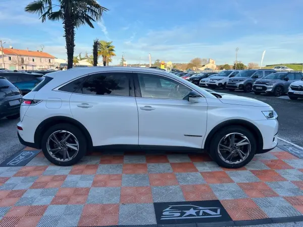 DS DS7 CROSSBACK 1.6 225 AUTO GRAND CHIC CUIR Toit Hifi 10800€ d'Options - Photo 4